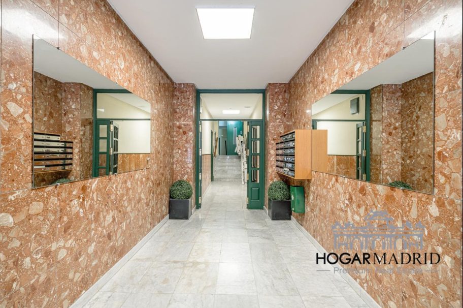 A estrenar, amueblado y equipado