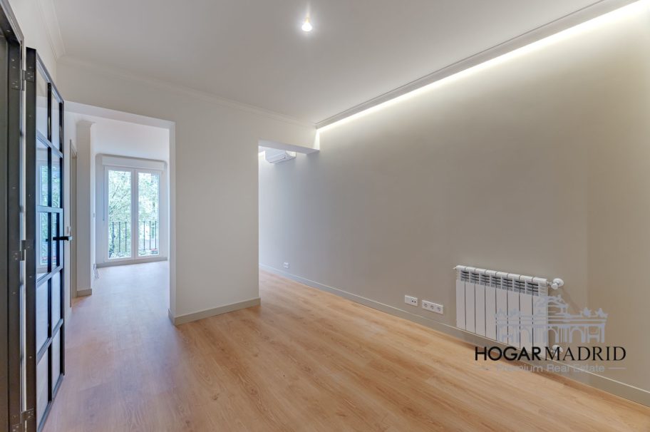 Apartamento de lujo a estrenar, con despacho