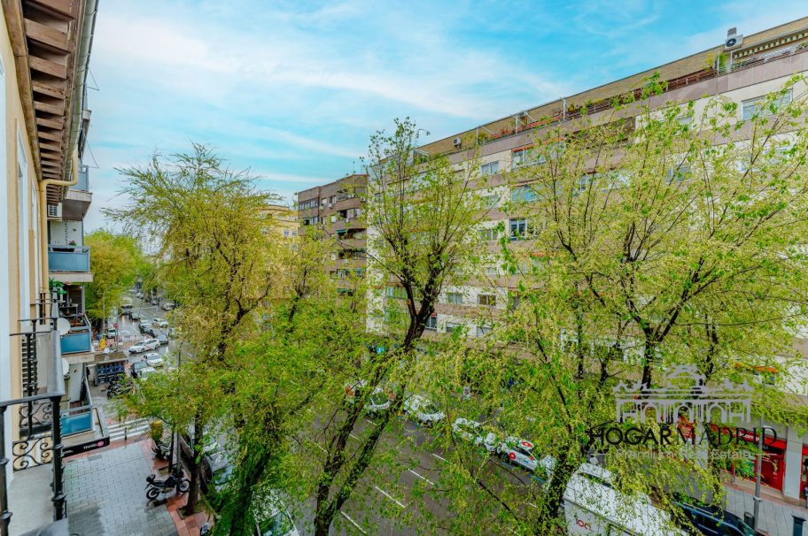 Apartamento de lujo a estrenar, con despacho