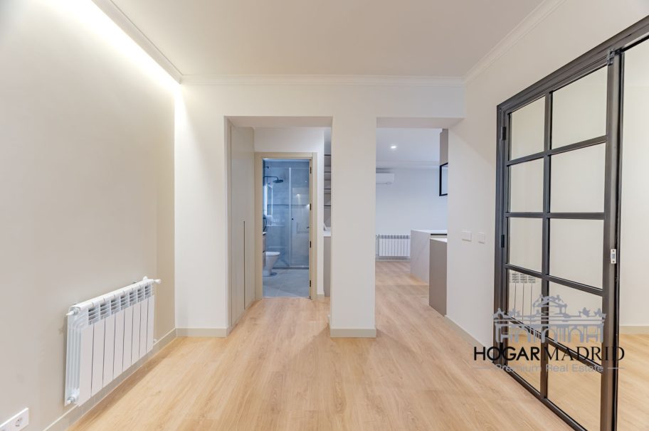 Apartamento de lujo a estrenar, con despacho