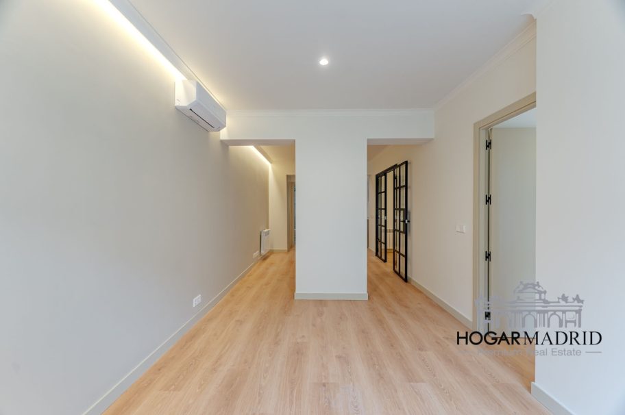 Apartamento de lujo a estrenar, con despacho