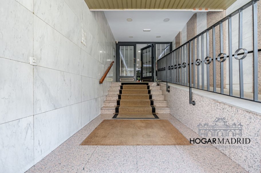 Alto, completamente exterior, excelentes vistas