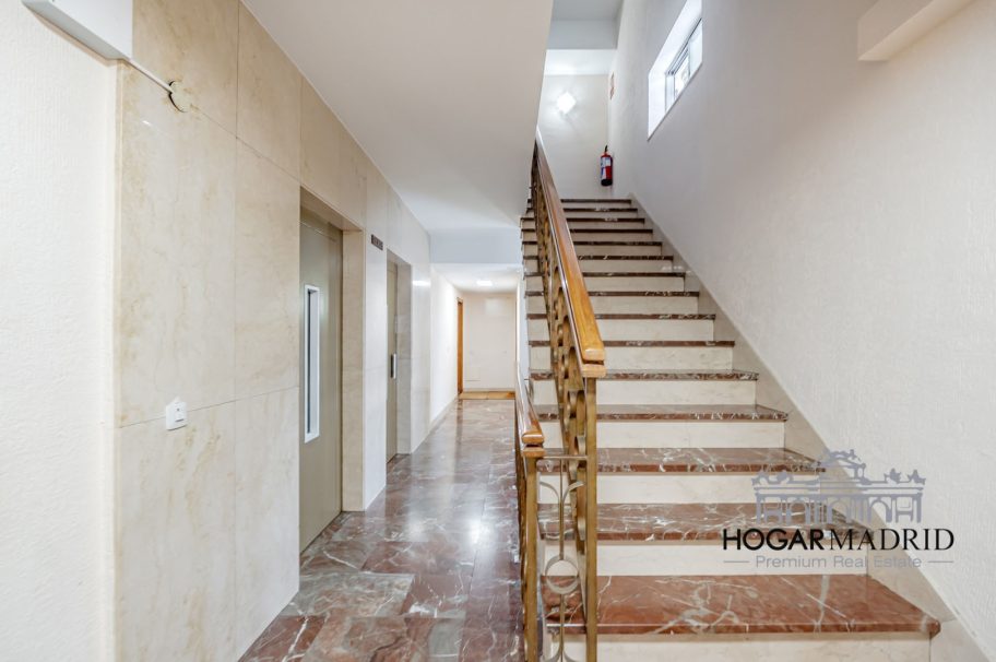 Alto, completamente exterior, excelentes vistas