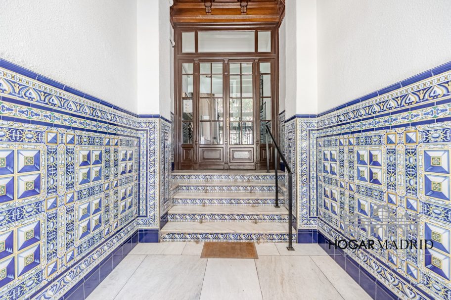 Edificio clásico, mirador