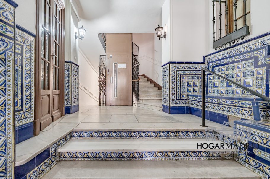 Edificio clásico, mirador