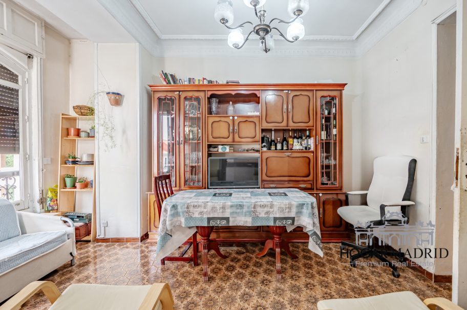 Edificio clásico, mirador