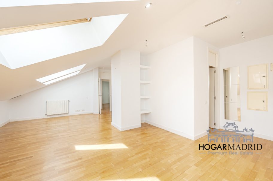 Luminoso, en excelente estado