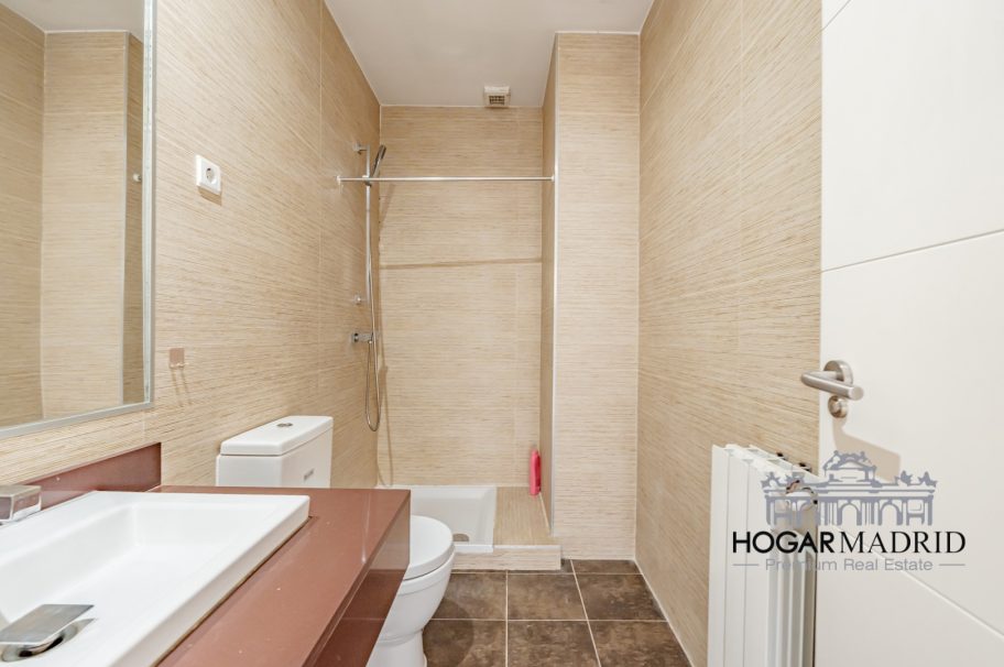 Luminoso, en excelente estado