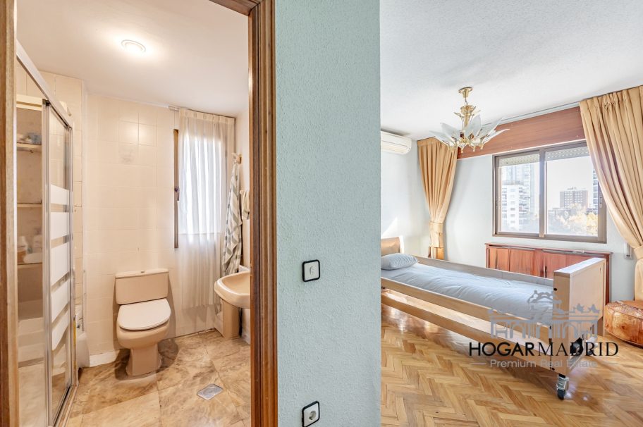 Alto, excelentes vistas, garaje