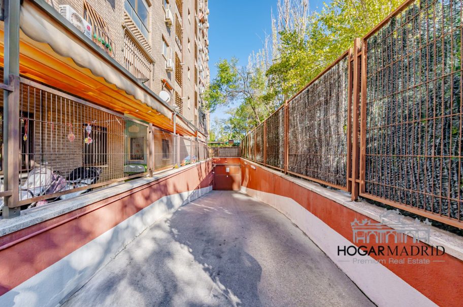 Alto, excelentes vistas, garaje