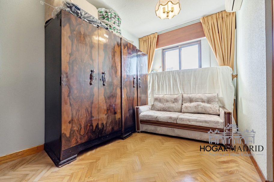 Alto, excelentes vistas, garaje