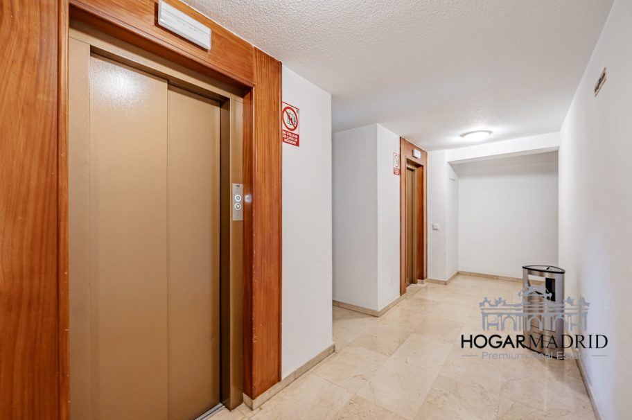 Alto, excelentes vistas, garaje