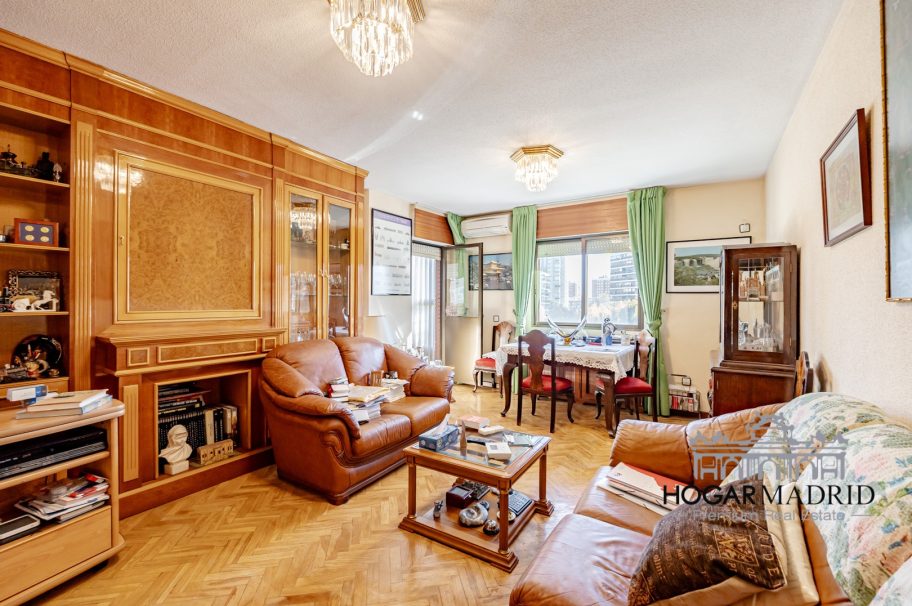 Alto, excelentes vistas, garaje