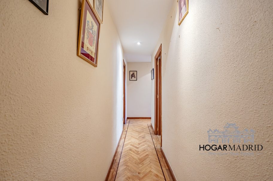 Alto, excelentes vistas, garaje