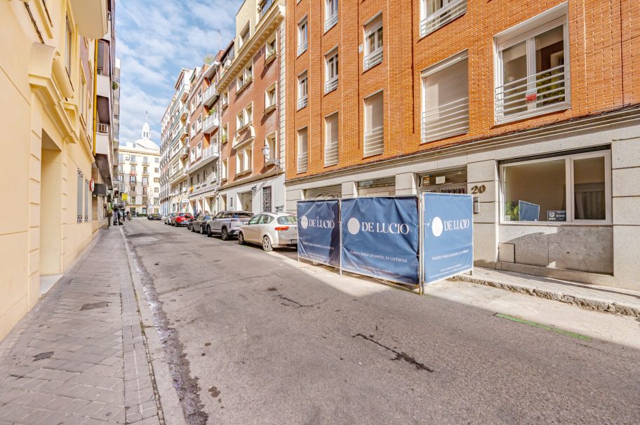 En Trafalgar, de lujo, con garaje