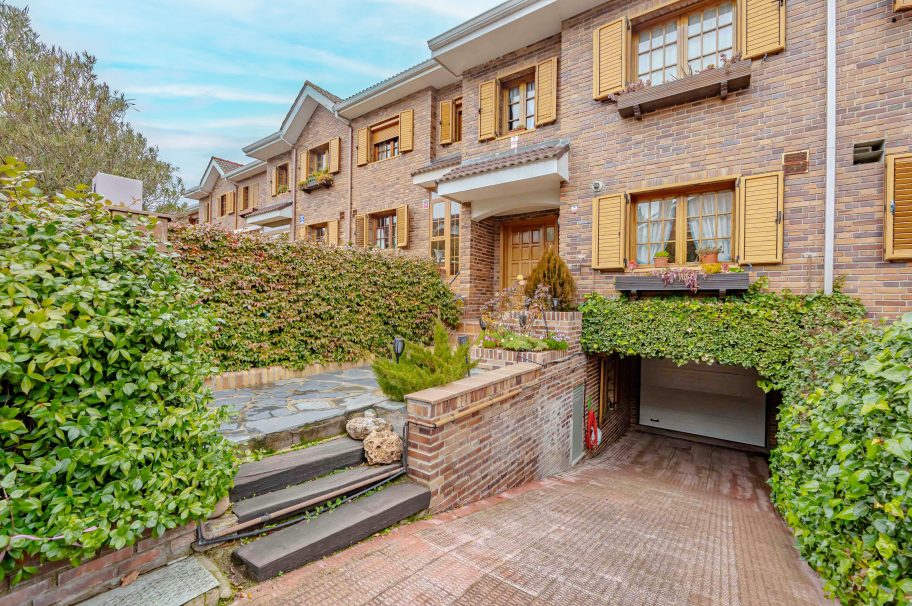 Excelente vivienda unifamiliar en urbanización privada