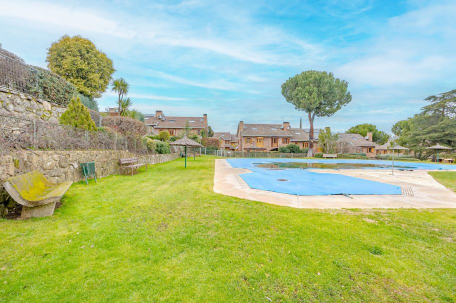 Excelente vivienda unifamiliar en urbanización privada