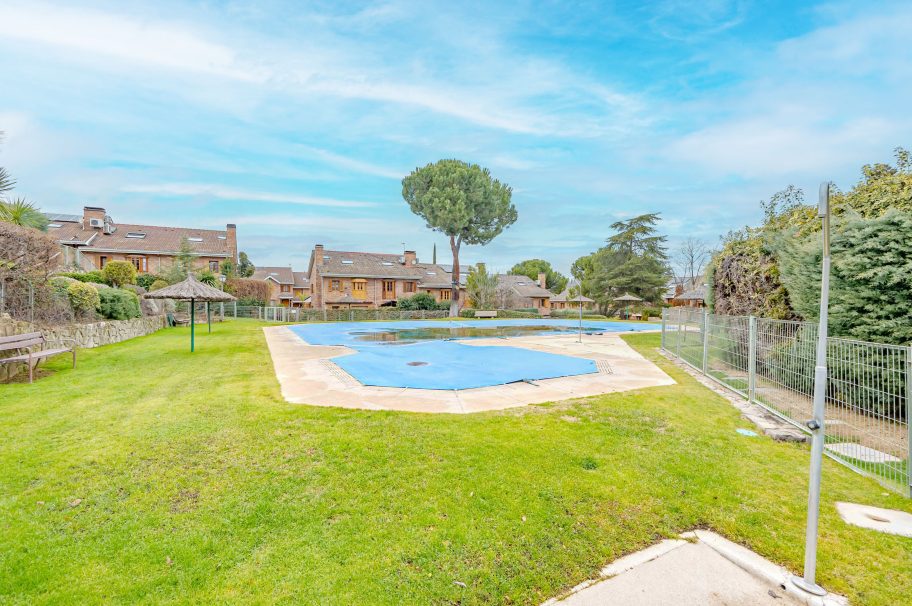 Excelente vivienda unifamiliar en urbanización privada