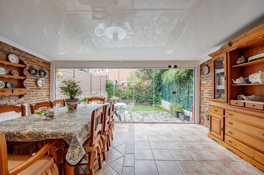 Excelente vivienda unifamiliar en urbanización privada