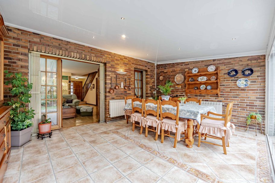 Excelente vivienda unifamiliar en urbanización privada