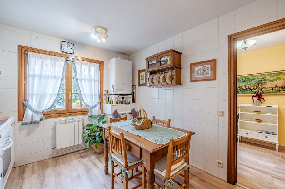 Excelente vivienda unifamiliar en urbanización privada