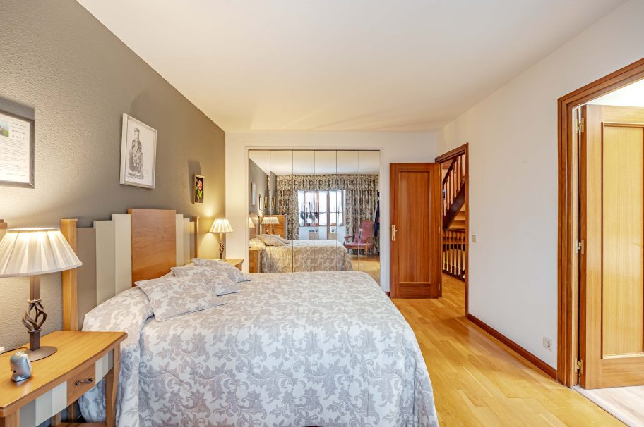 Excelente vivienda unifamiliar en urbanización privada