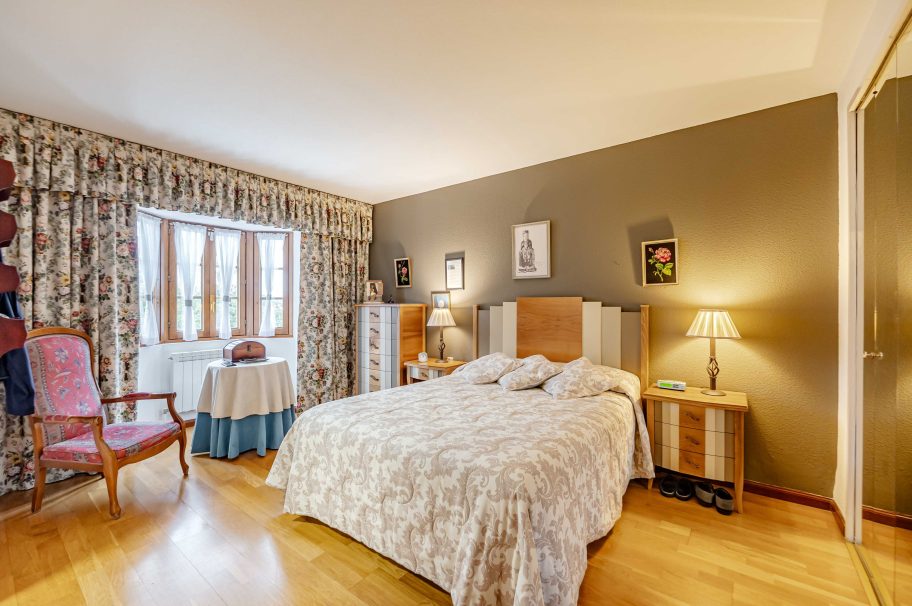 Excelente vivienda unifamiliar en urbanización privada