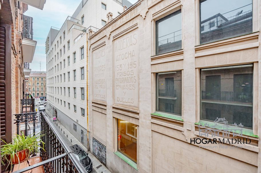 Apartamento clásico, con balcones