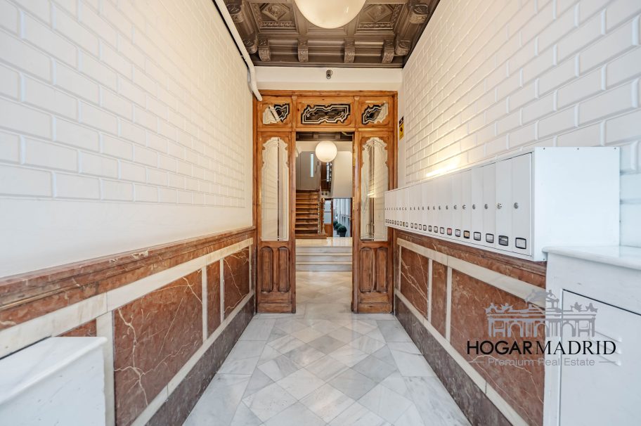 Apartamento clásico, con balcones