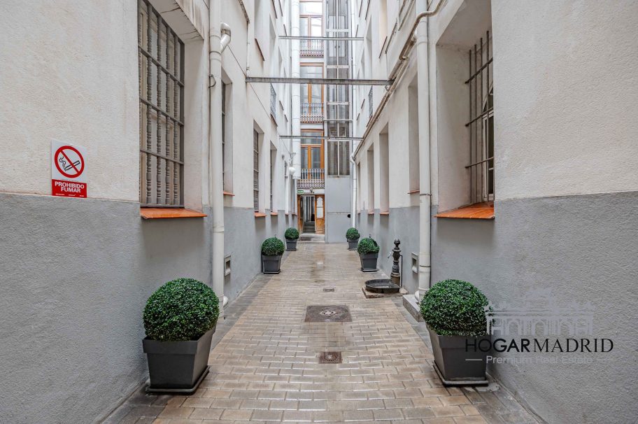 Apartamento clásico, con balcones