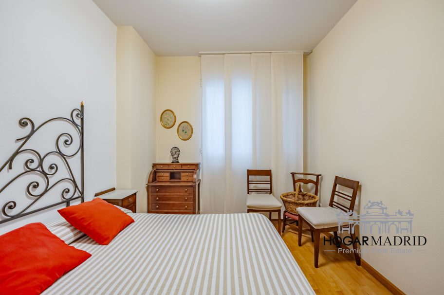 Apartamento clásico, con balcones