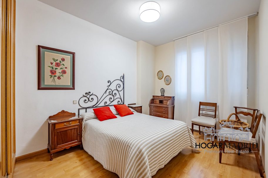 Apartamento clásico, con balcones
