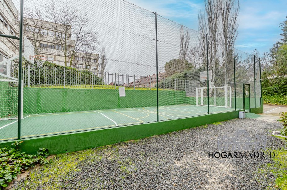 Urbanización de lujo, buen estado, con garaje y trastero