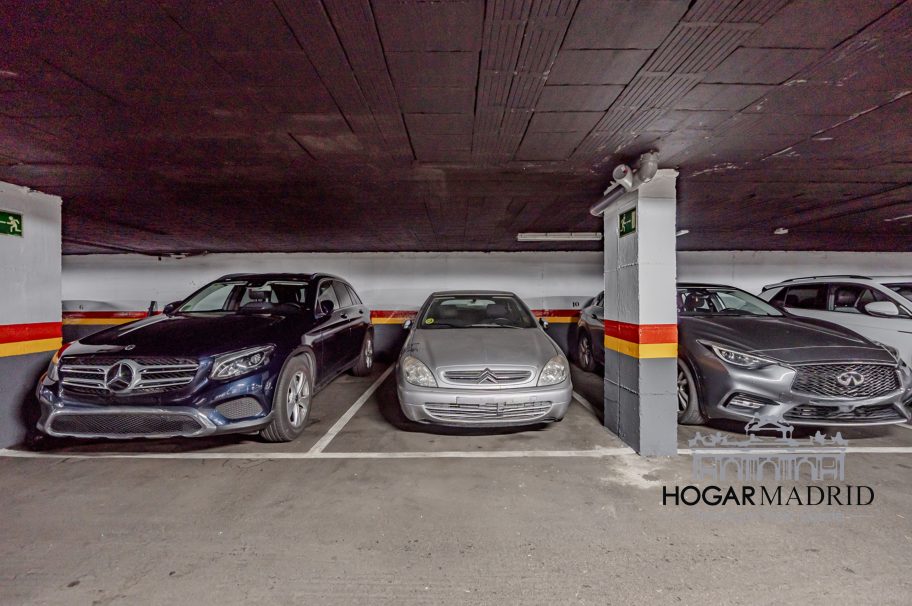 Urbanización de lujo, buen estado, con garaje y trastero