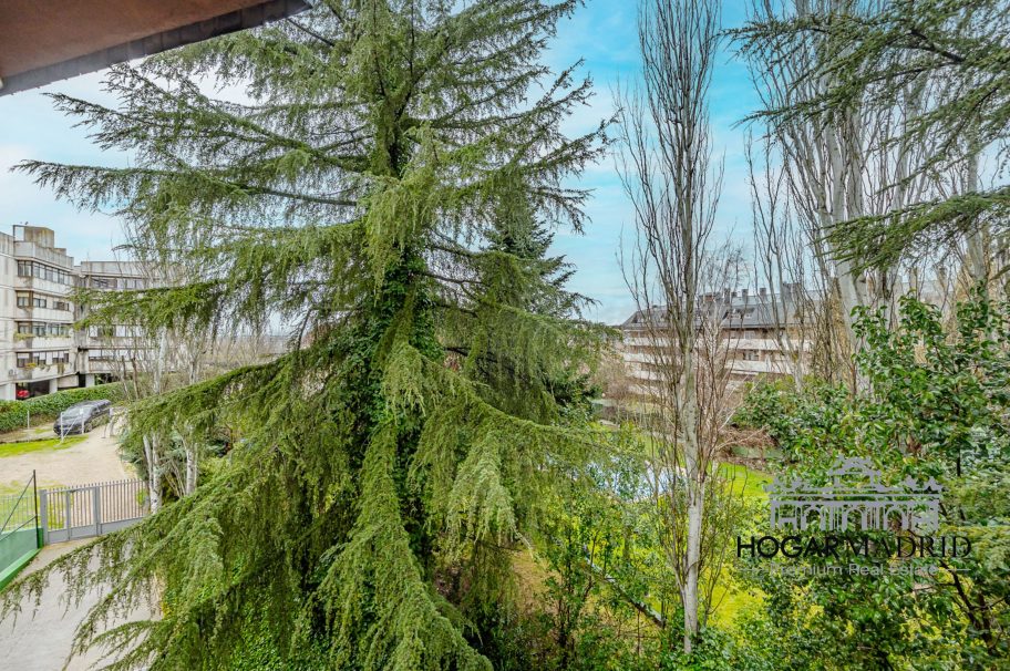 Urbanización de lujo, buen estado, con garaje y trastero