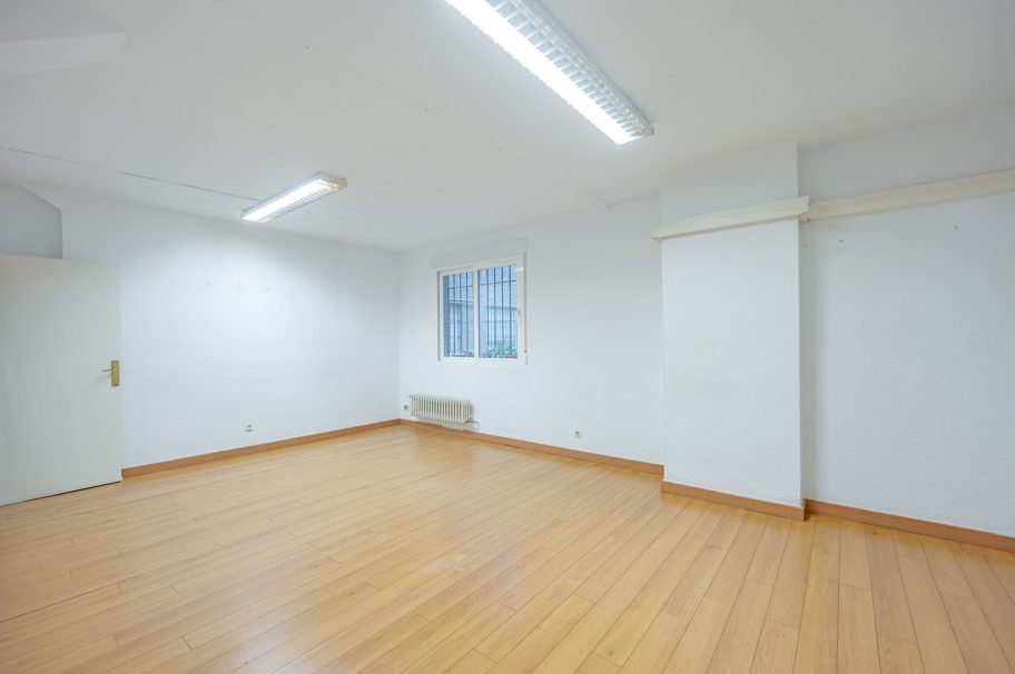 Oficina o despacho en edificio representativo