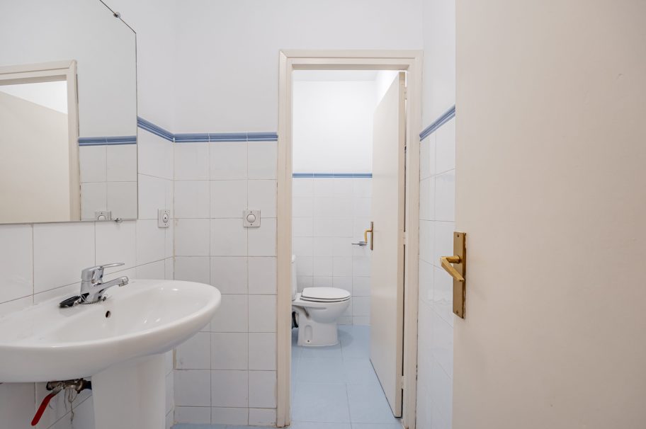 Oficina o despacho en edificio representativo