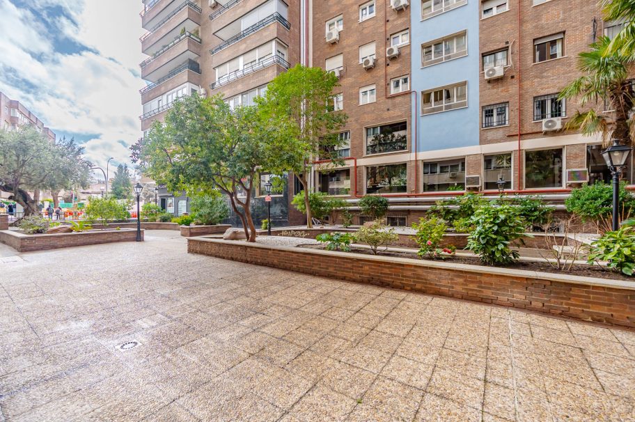 Piso en edificio representativo