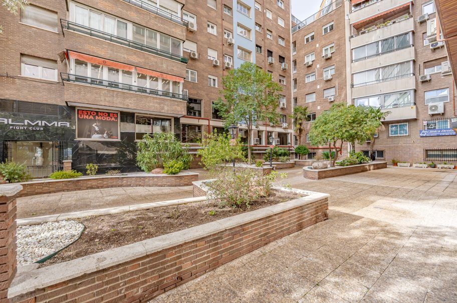 Piso en edificio representativo