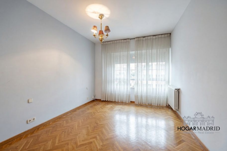 Urbanización de lujo, con garaje y trastero