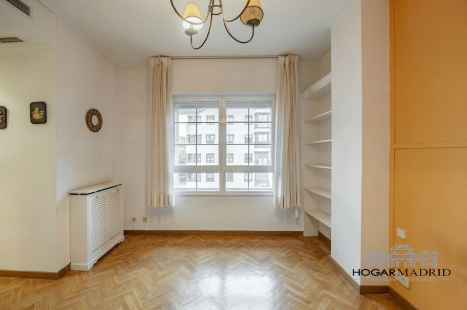 Urbanización de lujo, con garaje y trastero