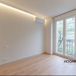 Apartamento de lujo a estrenar, con despacho