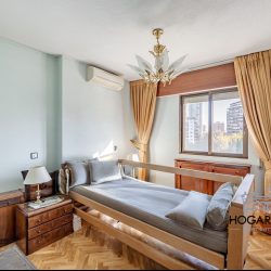 Alto, excelentes vistas, garaje