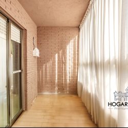 Alto, excelentes vistas, garaje