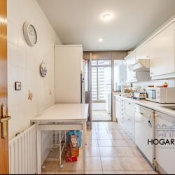 Alto, excelentes vistas, garaje