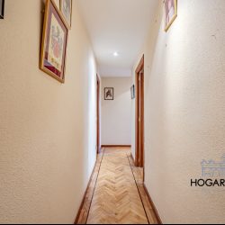 Alto, excelentes vistas, garaje