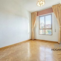 Alto, excelentes vistas, garaje