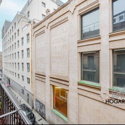 Apartamento clásico, con balcones