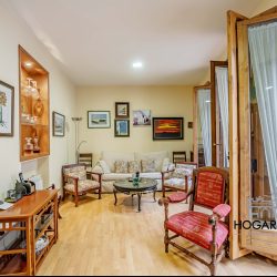 Apartamento clásico, con balcones