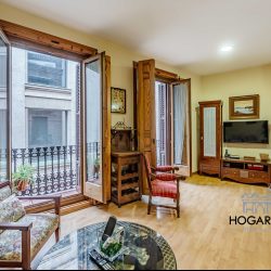 Apartamento clásico, con balcones